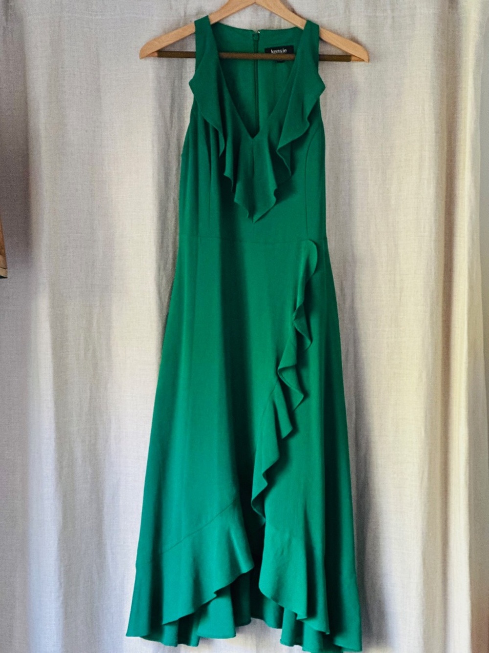 Stunning Kelly Green Kensie Dress.  PERFECT for a Summer Wedding! - Picture 2 of 7